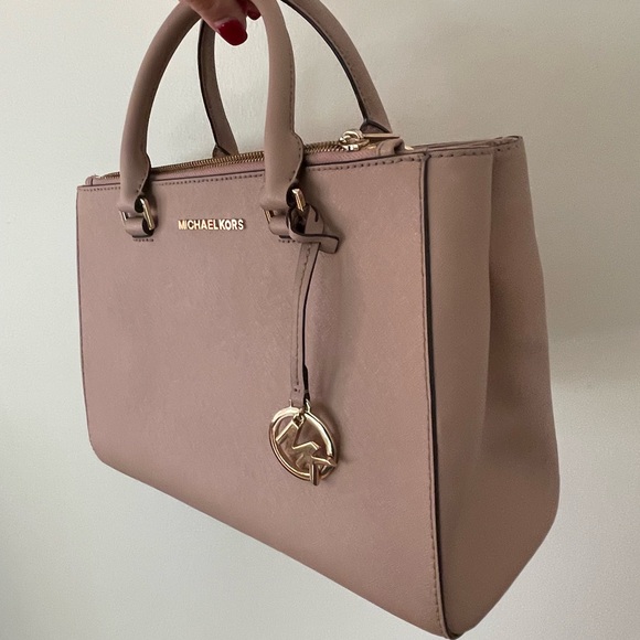 Michael Kors two way bag - Picture 9 of 15
